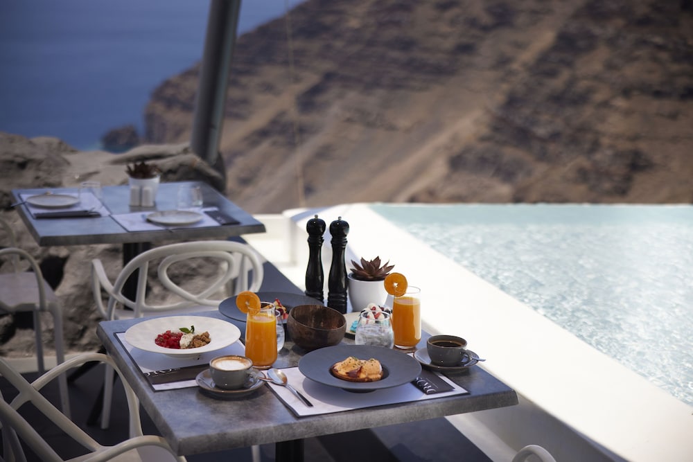 Dana Villas & Infinity Suites — Restaurant & bars in Firostefan, South Aegean