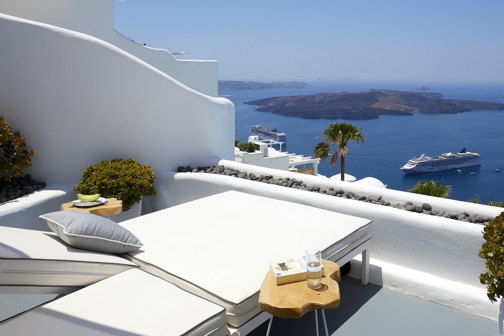 Dana Villas & Infinity Suites — Attractions in the area in Firostefan, South Aegean