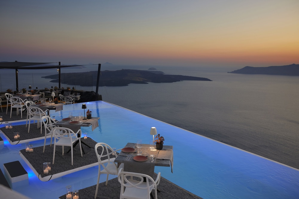 Dana Villas & Infinity Suites — Restaurant & bars in Firostefan, South Aegean