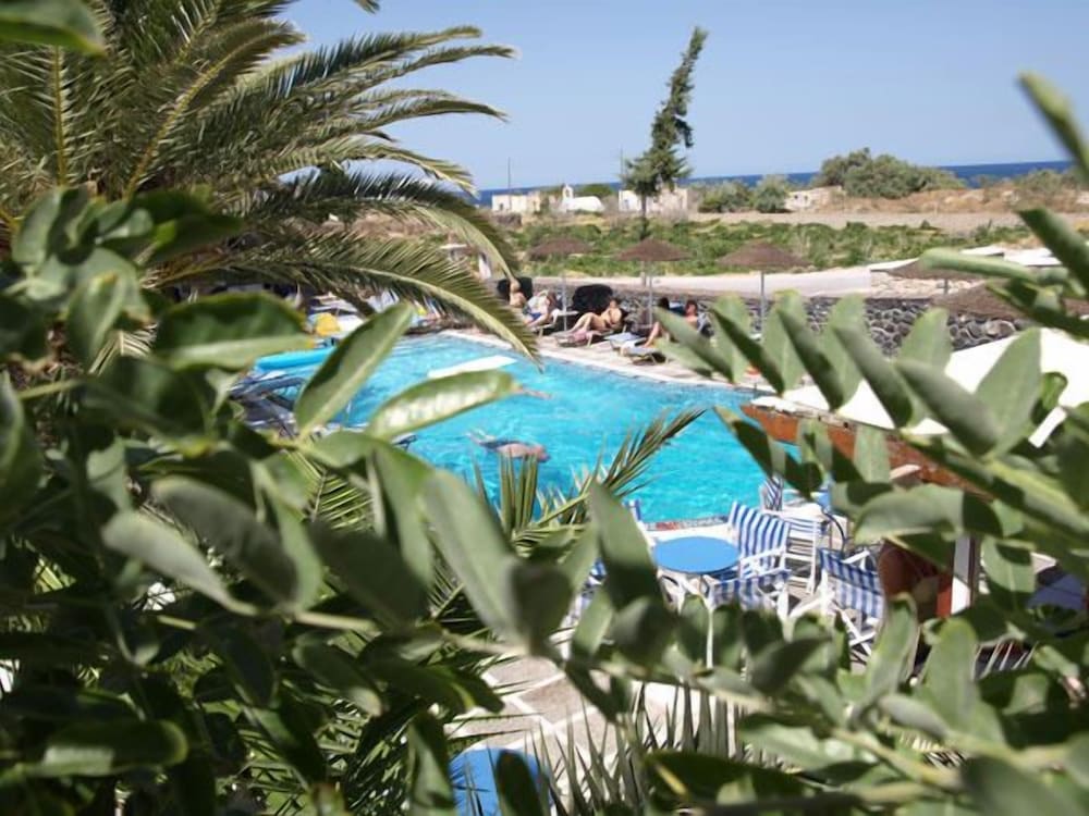 Kafouros Hotel — Swimming pool in Kamari, South Aegean