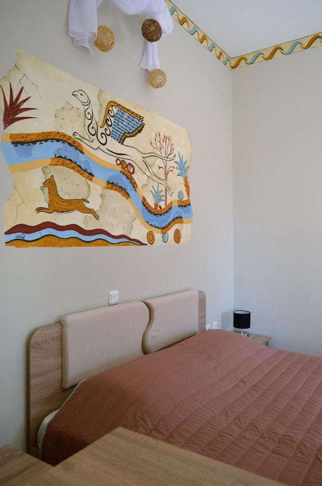 Kafouros Hotel — Hotel rooms in Kamari, South Aegean
