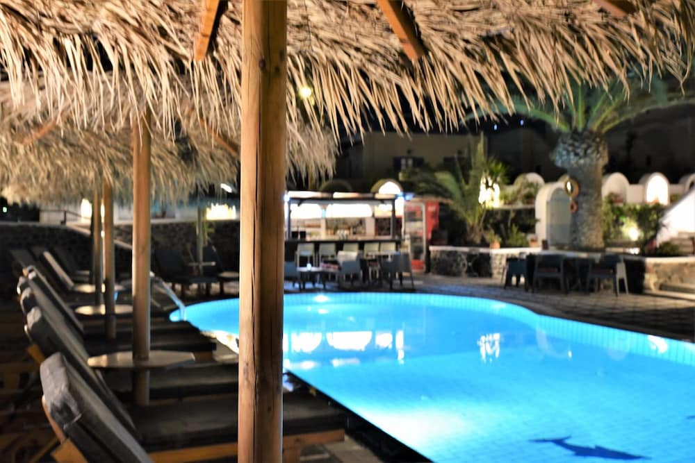 Kafouros Hotel — Swimming pool in Kamari, South Aegean