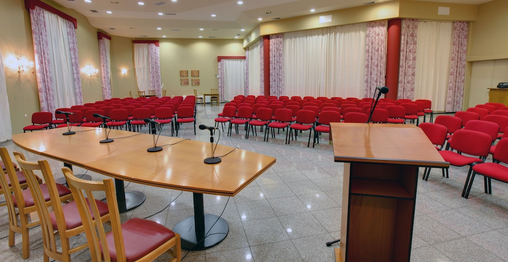 Sunrise Resort Hotel — Restaurant & bars in Lesvos Island