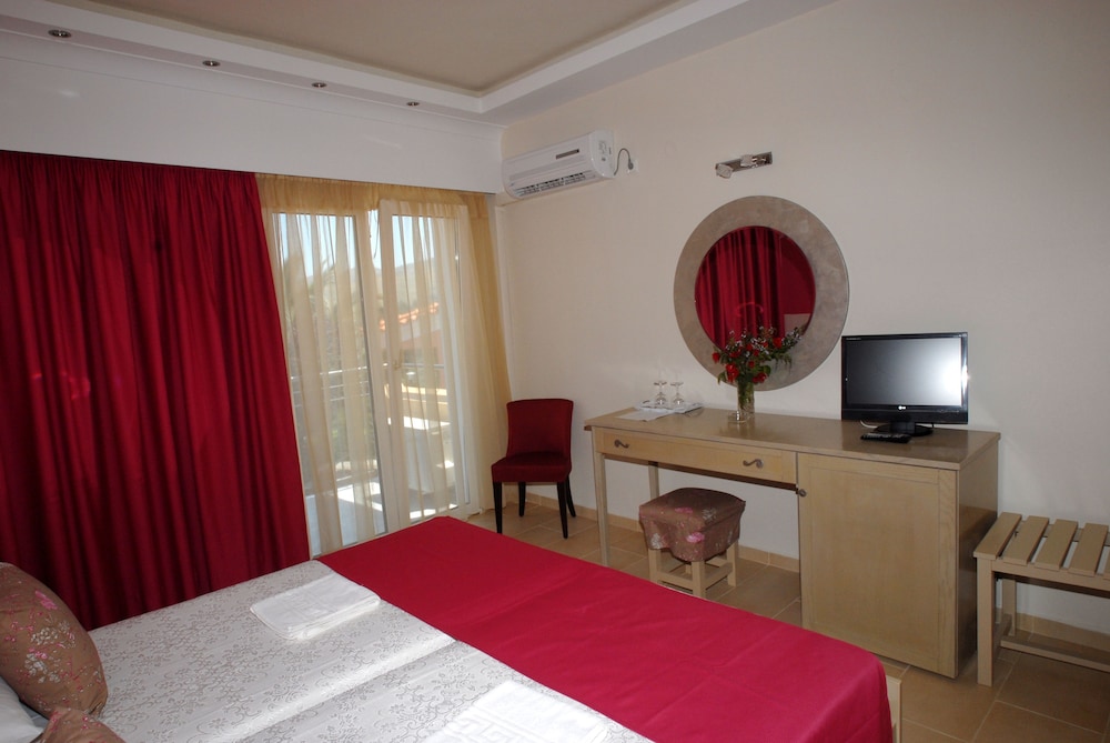 Sunrise Resort Hotel — Hotel rooms in Lesvos Island