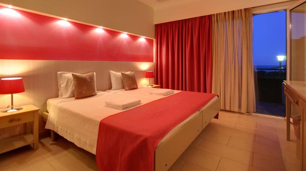 Sunrise Resort Hotel — Hotel rooms in Lesvos Island