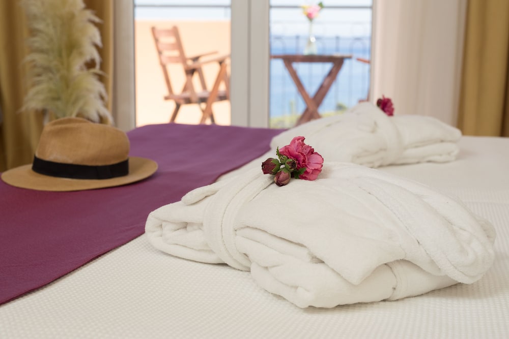 Sunrise Resort Hotel — Hotel rooms in Lesvos Island