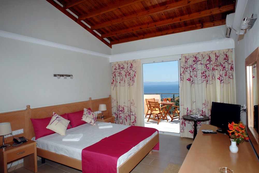 Sunrise Resort Hotel — Hotel rooms in Lesvos Island