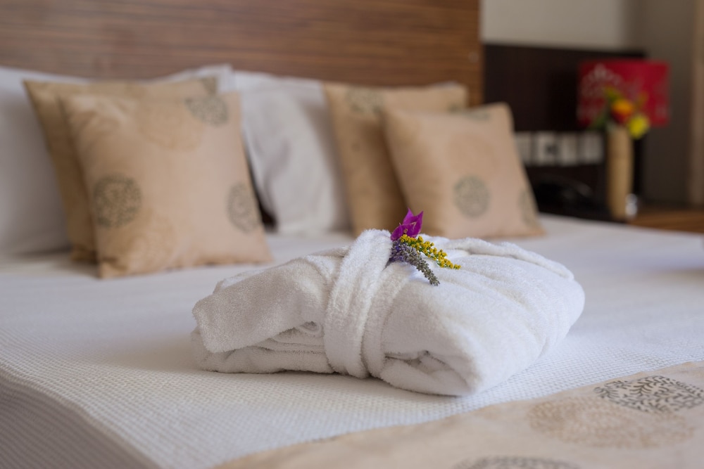 Sunrise Resort Hotel — Hotel rooms in Lesvos Island