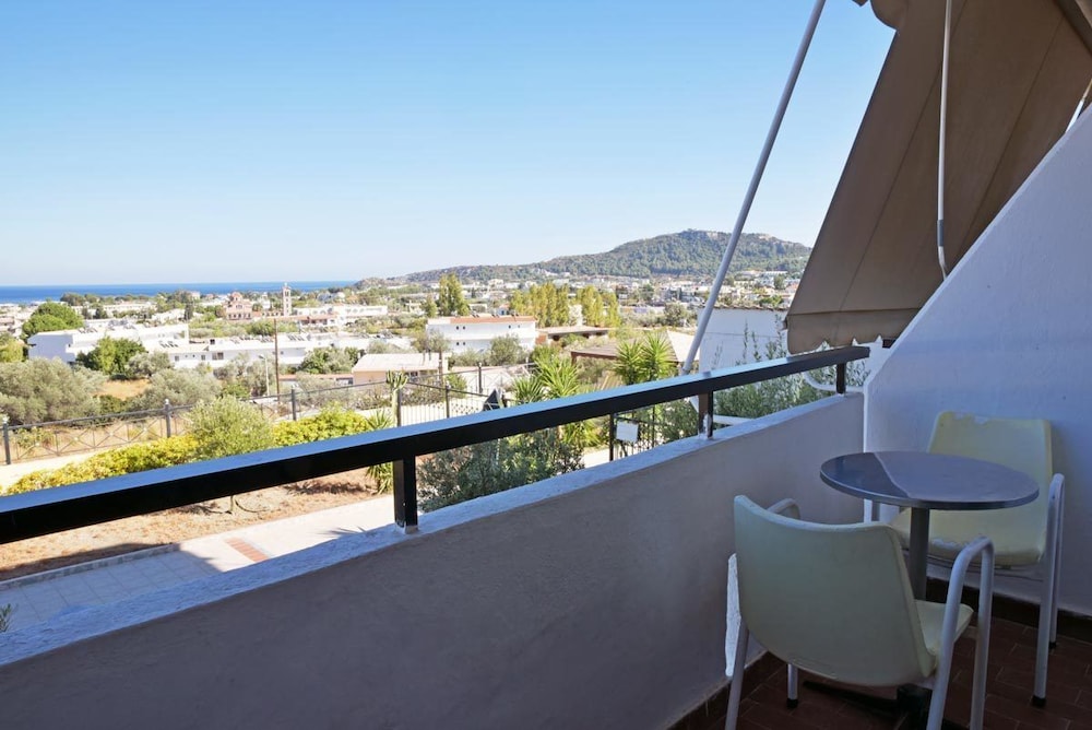 Telhinis Hotel — Hotel rooms in Faliraki, South Aegean