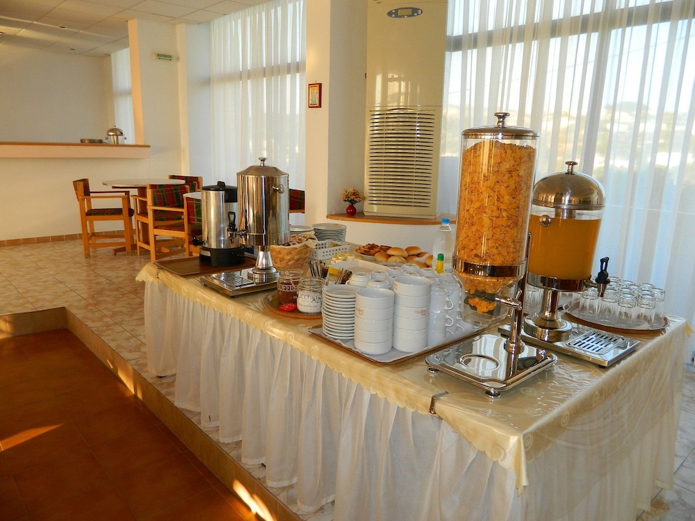 Telhinis Hotel — Restaurant & bars in Faliraki, South Aegean