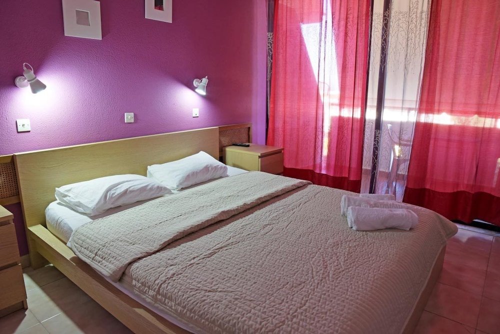 Telhinis Hotel — Hotel rooms in Faliraki, South Aegean