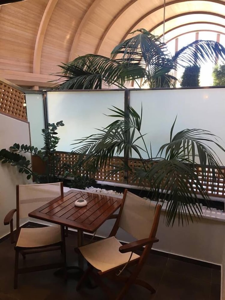 Thalassa Beach Resort - Adults Only — Restaurant & bars in Chania