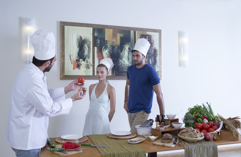 Thalassa Beach Resort - Adults Only — Restaurant & bars in Chania