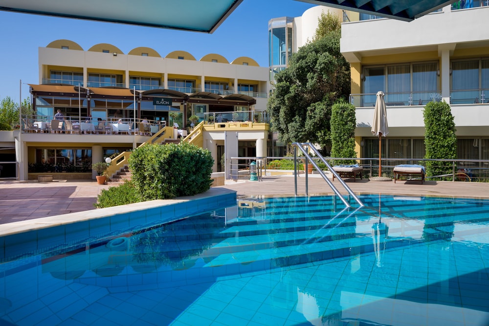 Thalassa Beach Resort - Adults Only — Swimming pool in Chania