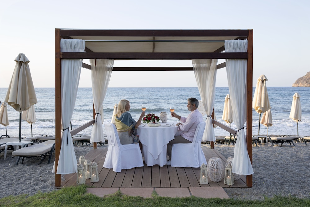 Thalassa Beach Resort - Adults Only — Restaurant & bars in Chania
