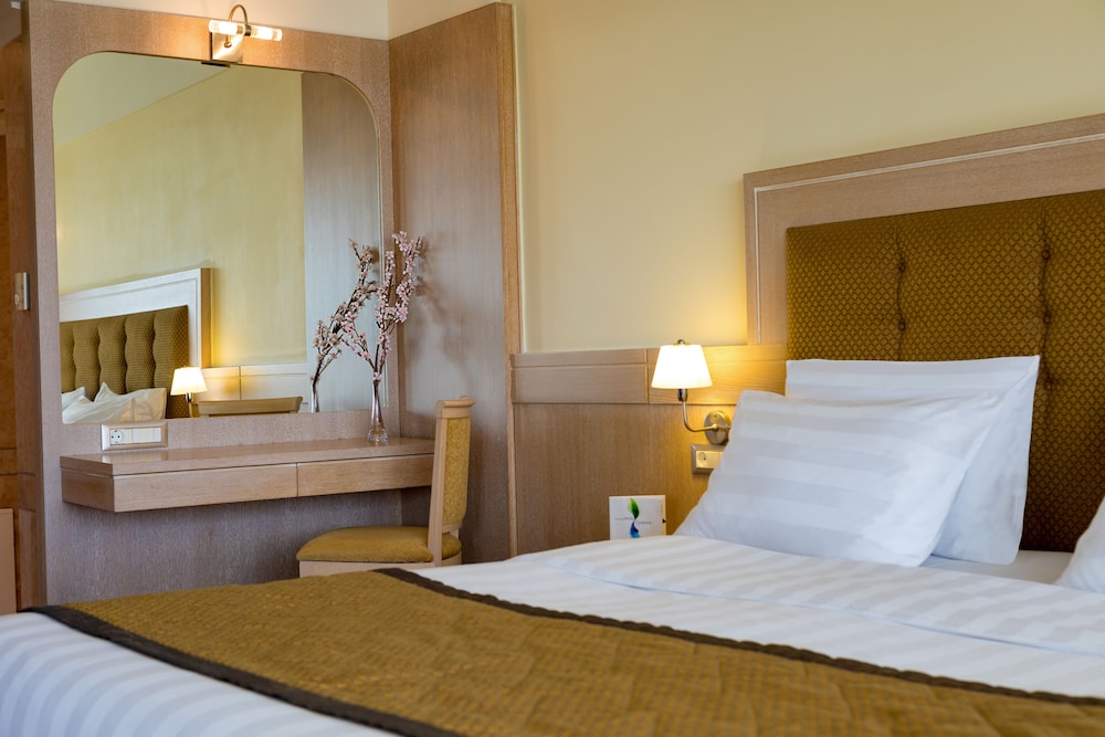 Thalassa Beach Resort - Adults Only — Hotel rooms in Chania