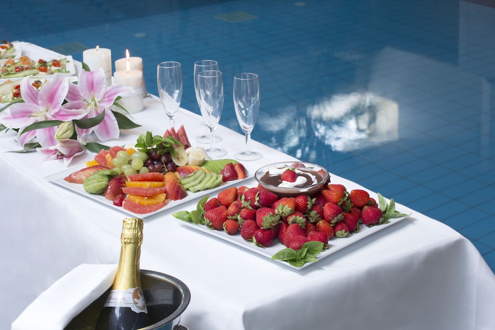 Thalassa Beach Resort - Adults Only — Swimming pool in Chania