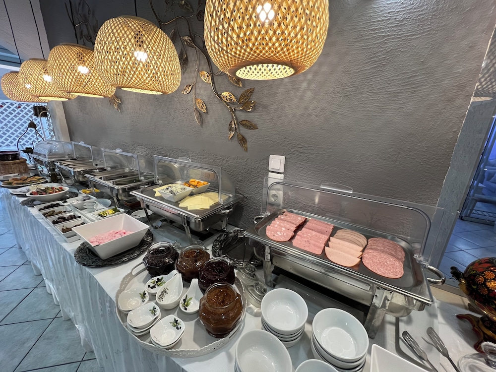 Thalia deco City & Beach Hotel — Restaurant & bars in Hersonissos
