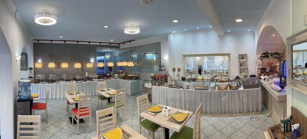 Thalia deco City & Beach Hotel — Restaurant & bars in Hersonissos