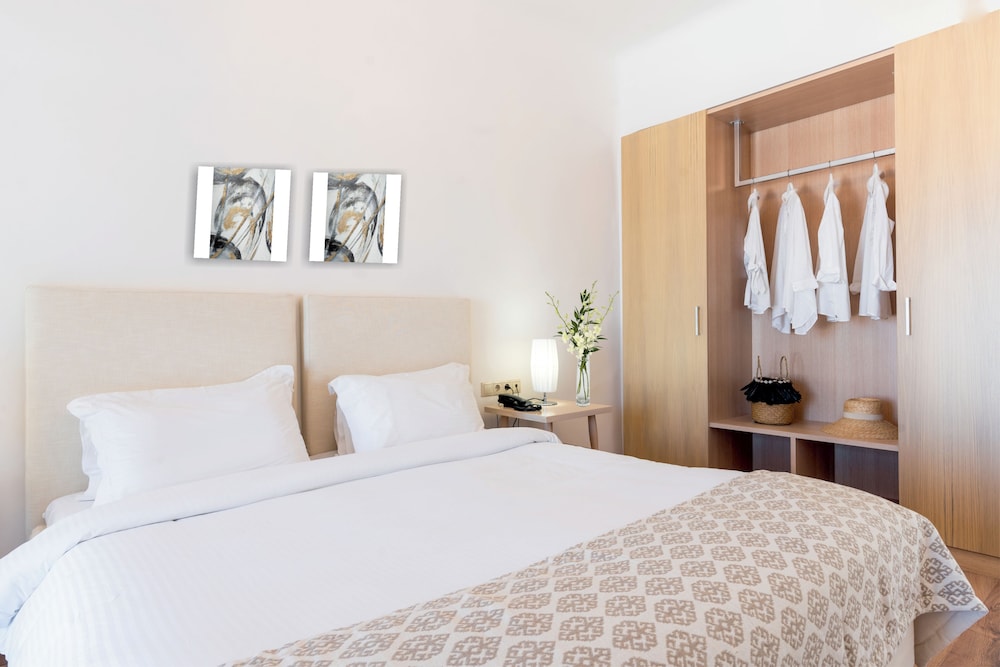 Tharroe of Mykonos — Hotel rooms in Mykonos Town, South Aegean