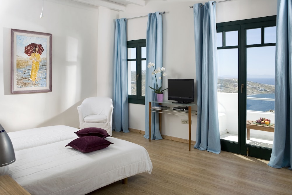 Tharroe of Mykonos — Hotel rooms in Mykonos Town, South Aegean