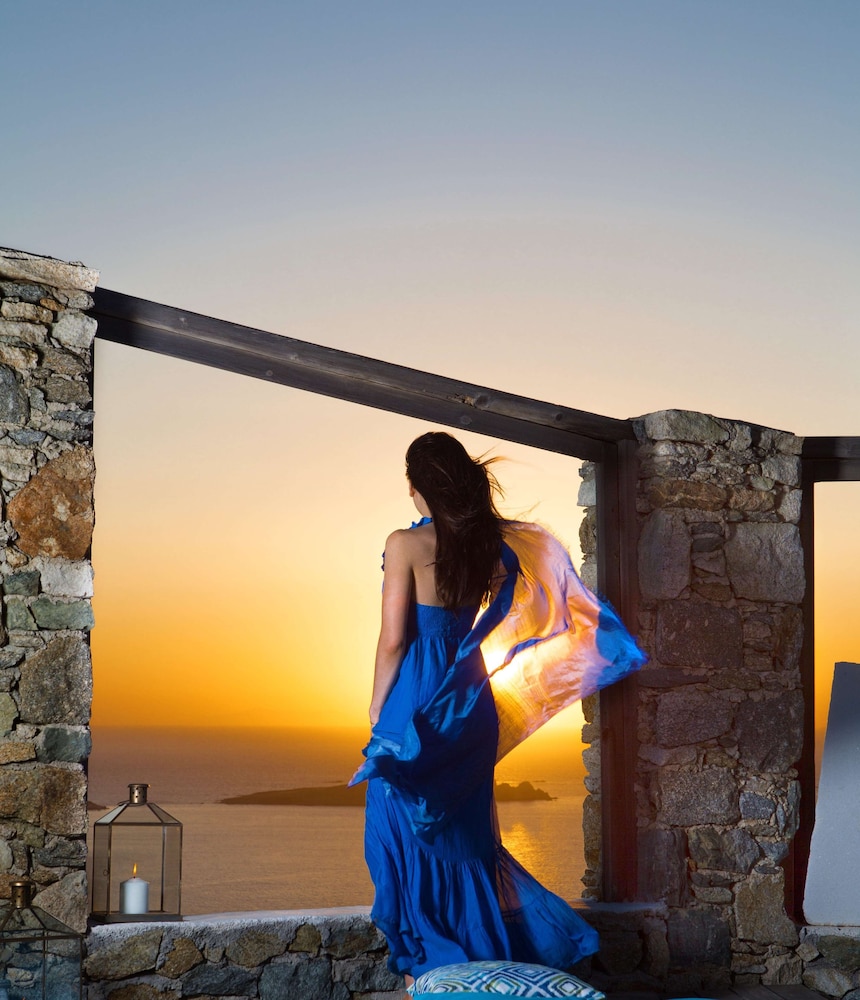 Tharroe of Mykonos — Beach in Mykonos Town, South Aegean