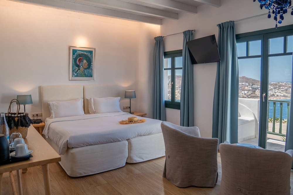 Tharroe of Mykonos — Hotel rooms in Mykonos Town, South Aegean