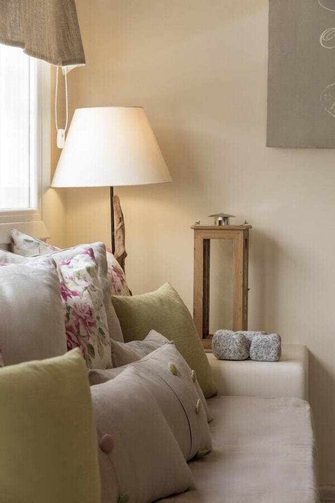 Vencia Boutique Hotel — Hotel rooms in Mykonos Town, South Aegean