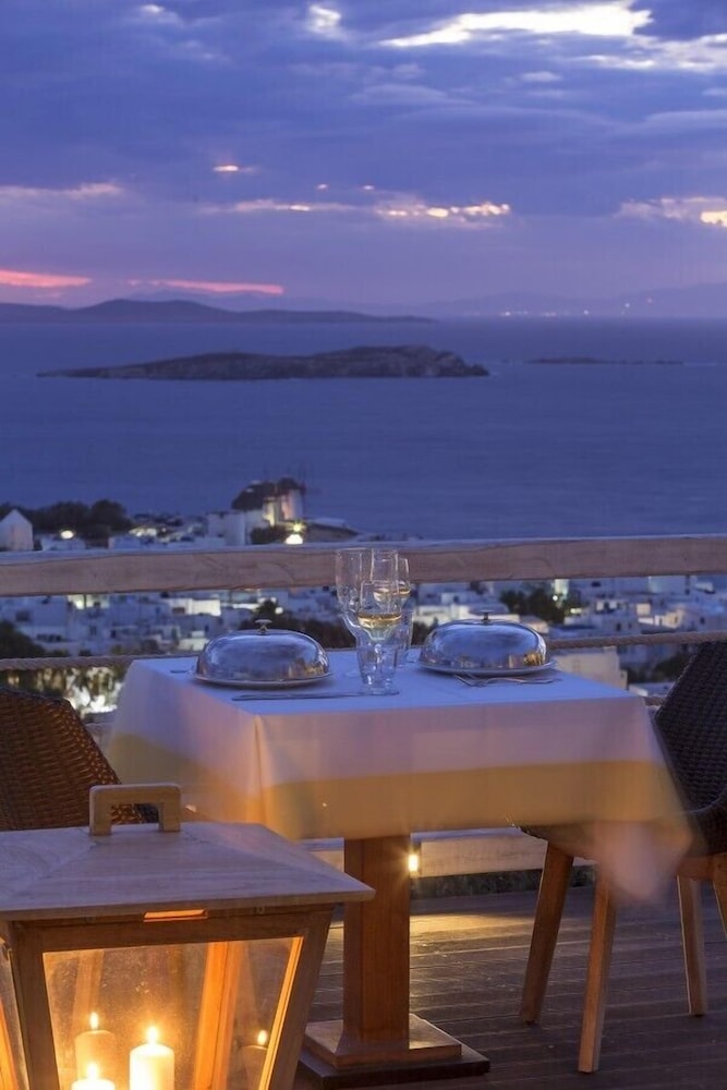 Vencia Boutique Hotel — Restaurant & bars in Mykonos Town, South Aegean
