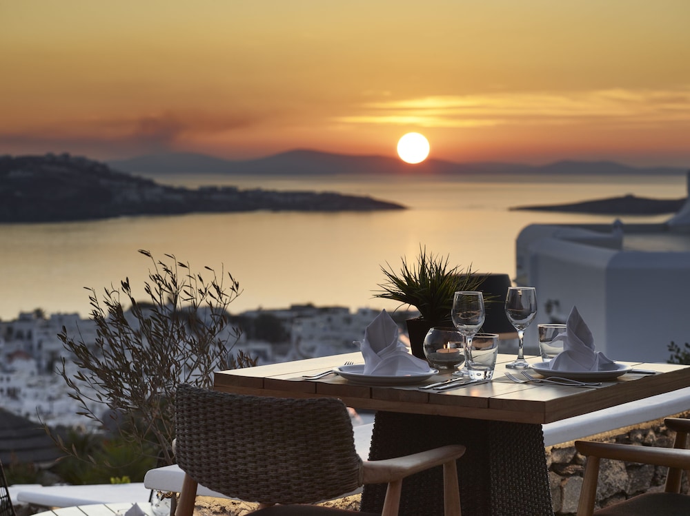 Vencia Boutique Hotel — Restaurant & bars in Mykonos Town, South Aegean