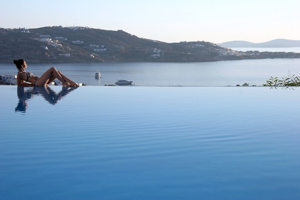 Vencia Boutique Hotel — Swimming pool in Mykonos Town, South Aegean