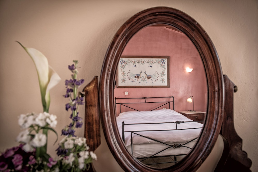 Veneto Boutique Hotel — Hotel rooms in Rethymnon