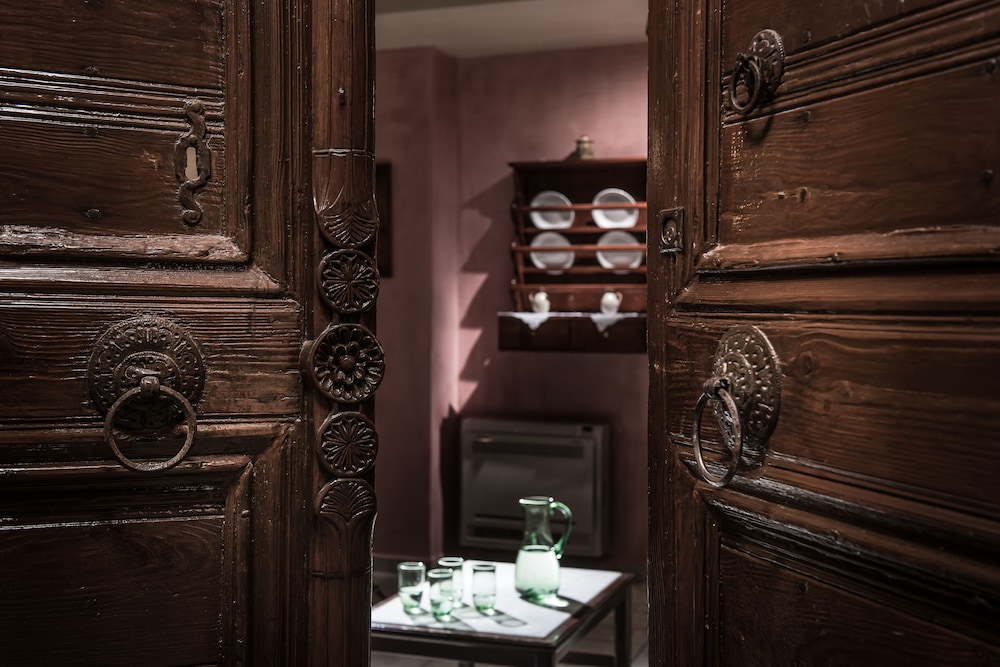 Veneto Boutique Hotel — Hotel rooms in Rethymnon