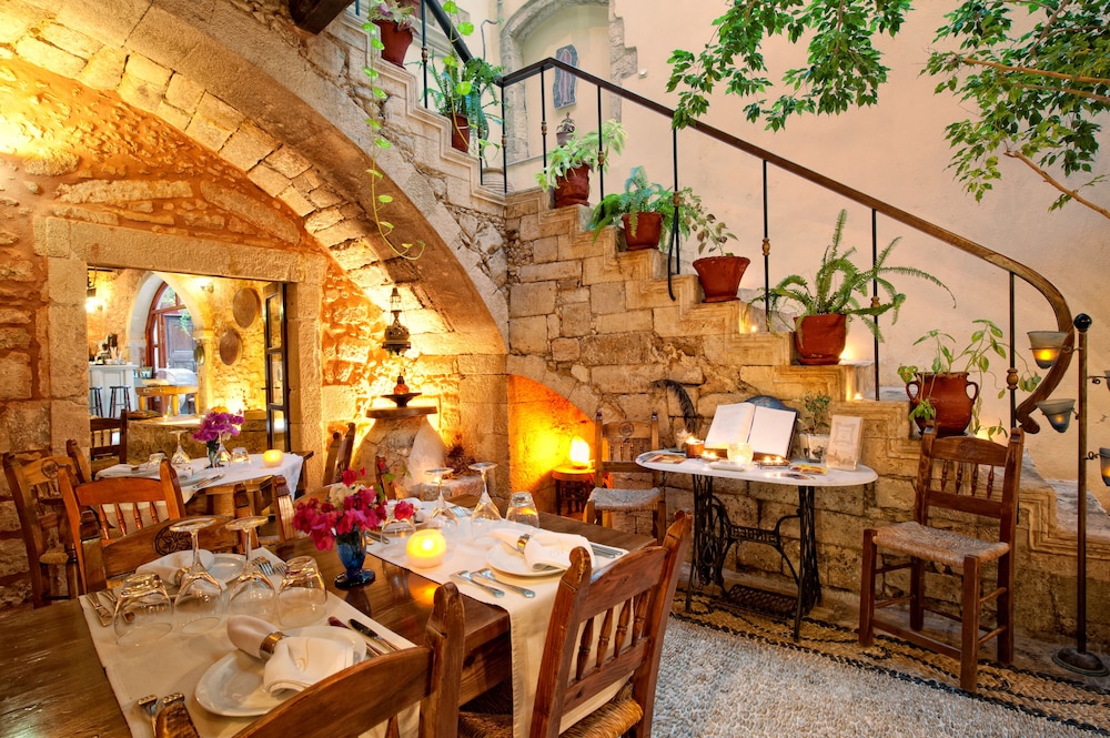 Veneto Boutique Hotel — Restaurant & bars in Rethymnon