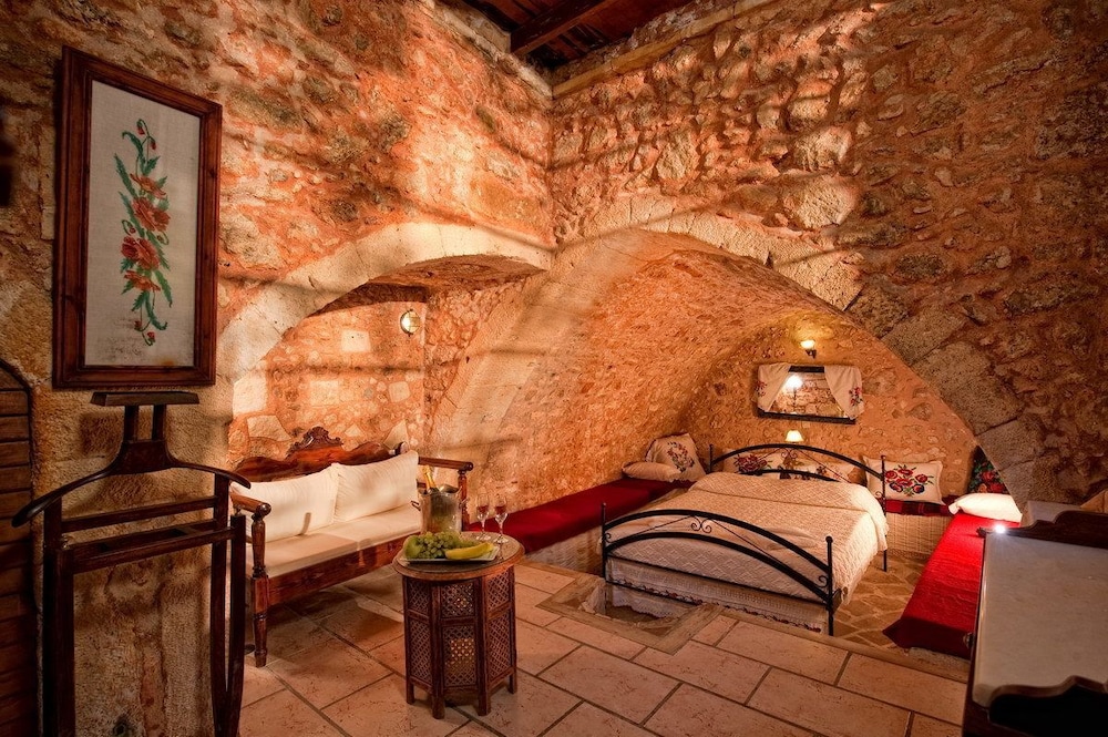 Veneto Boutique Hotel — Hotel rooms in Rethymnon