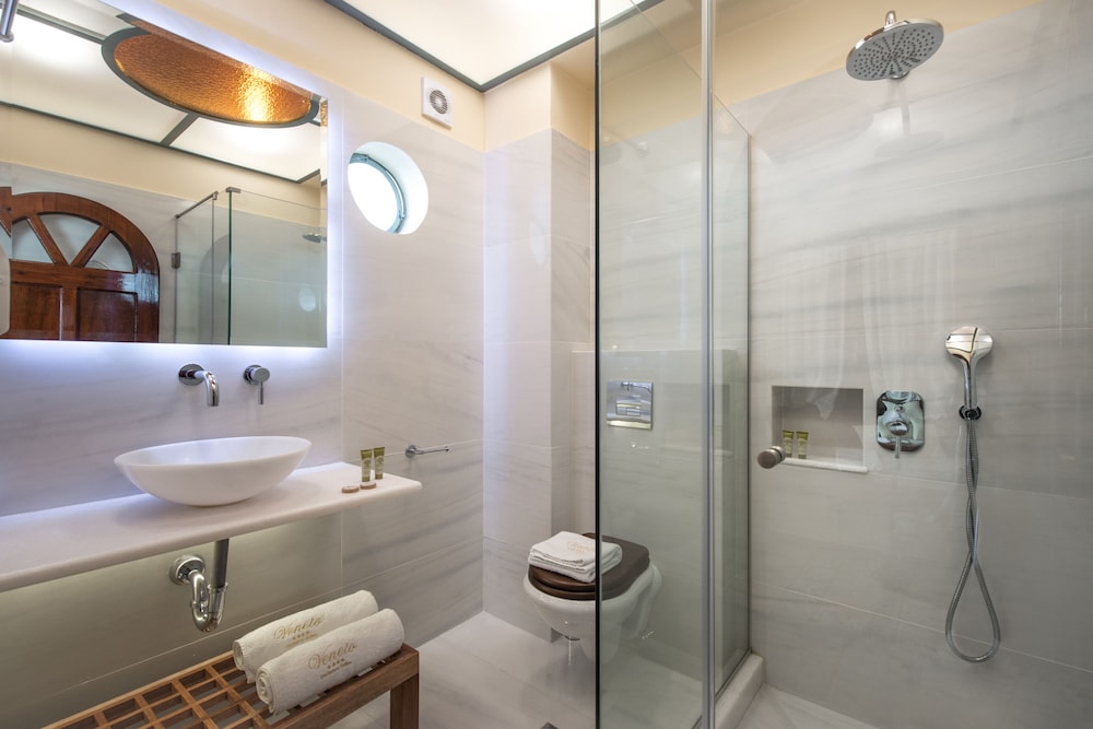 Veneto Boutique Hotel — Hotel rooms in Rethymnon