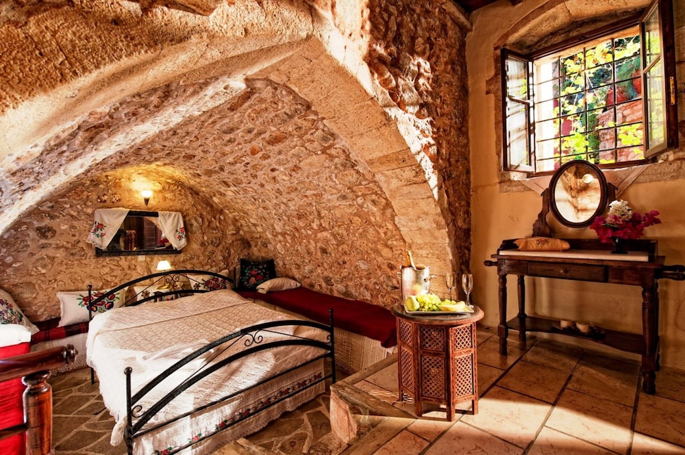 Veneto Boutique Hotel — Hotel rooms in Rethymnon