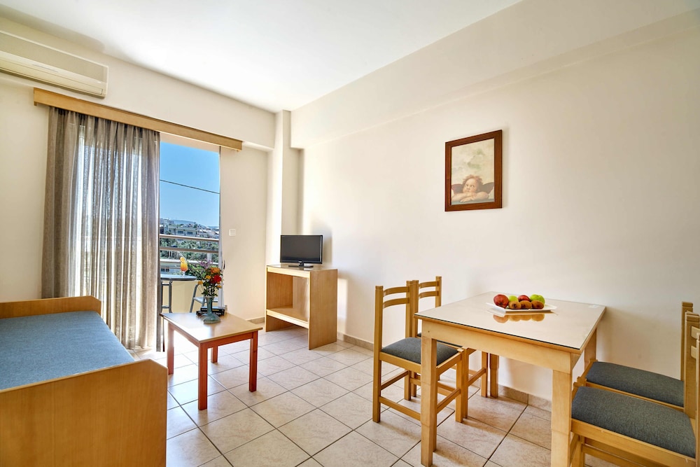 Veronica Hotel — Hotel rooms in Chania