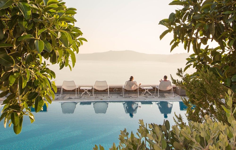 Xenones Filotera — Swimming pool in Imerovigli, South Aegean