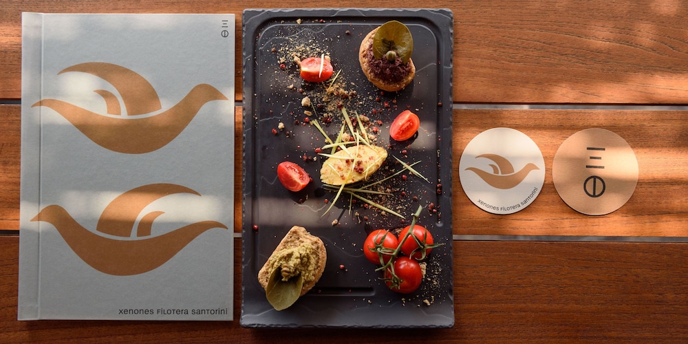 Xenones Filotera — Restaurant & bars in Imerovigli, South Aegean
