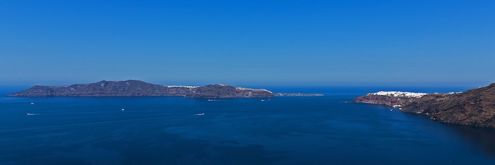 Xenones Filotera — Attractions in the area in Imerovigli, South Aegean