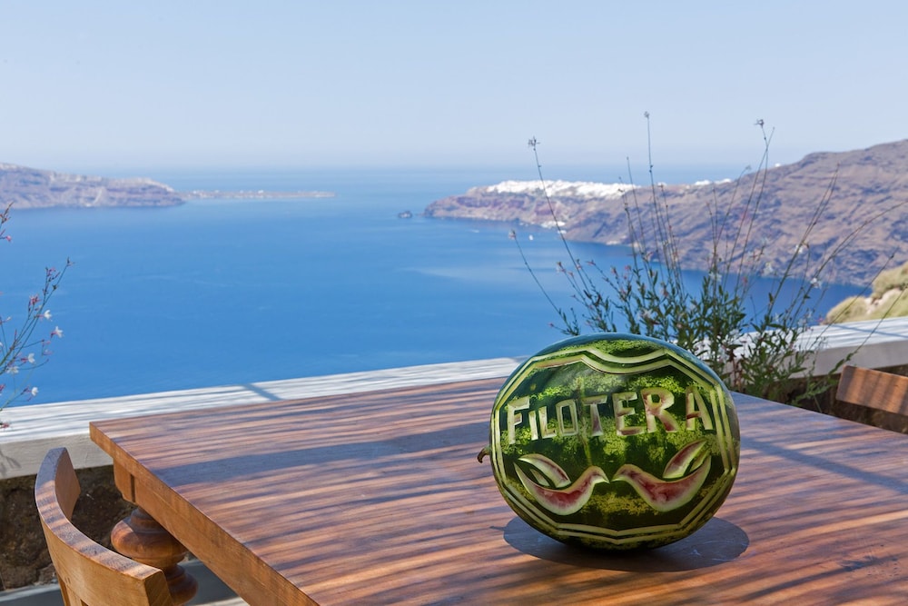 Xenones Filotera — Attractions in the area in Imerovigli, South Aegean