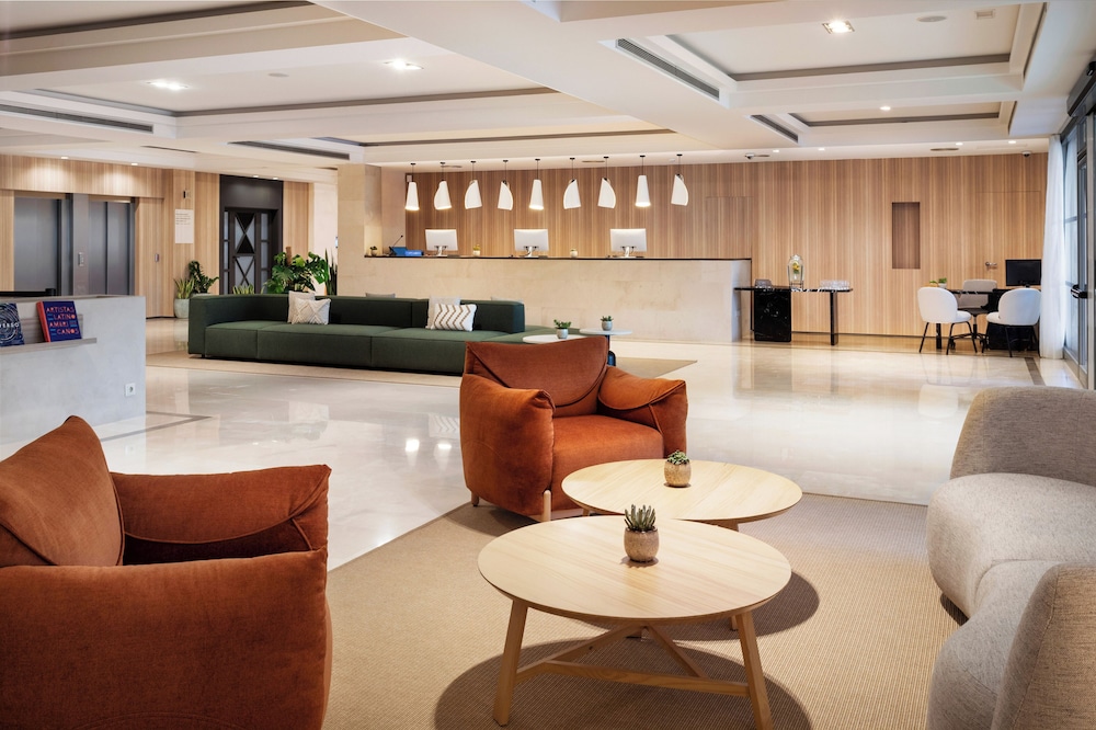 Melia Lloret de Mar — Hotel building in Lloret de Mar, Catalonia