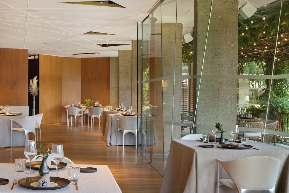 Melia Lloret de Mar — Restaurant & bars in Lloret de Mar, Catalonia