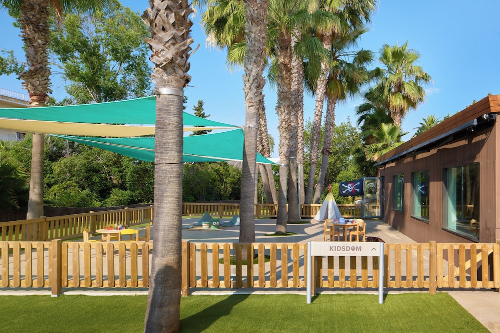 Melia Lloret de Mar — Attractions for children in Lloret de Mar, Catalonia