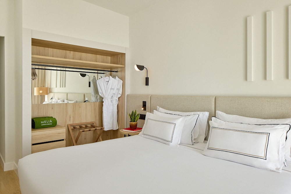 Melia Lloret de Mar — Hotel rooms in Lloret de Mar, Catalonia