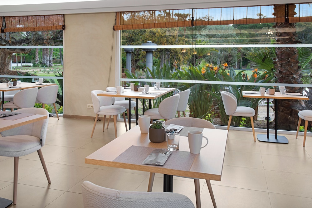 Melia Lloret de Mar — Restaurant & bars in Lloret de Mar, Catalonia