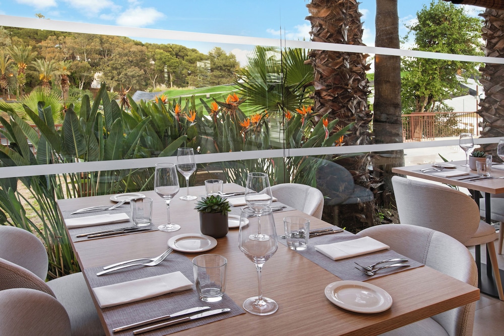 Melia Lloret de Mar — Restaurant & bars in Lloret de Mar, Catalonia