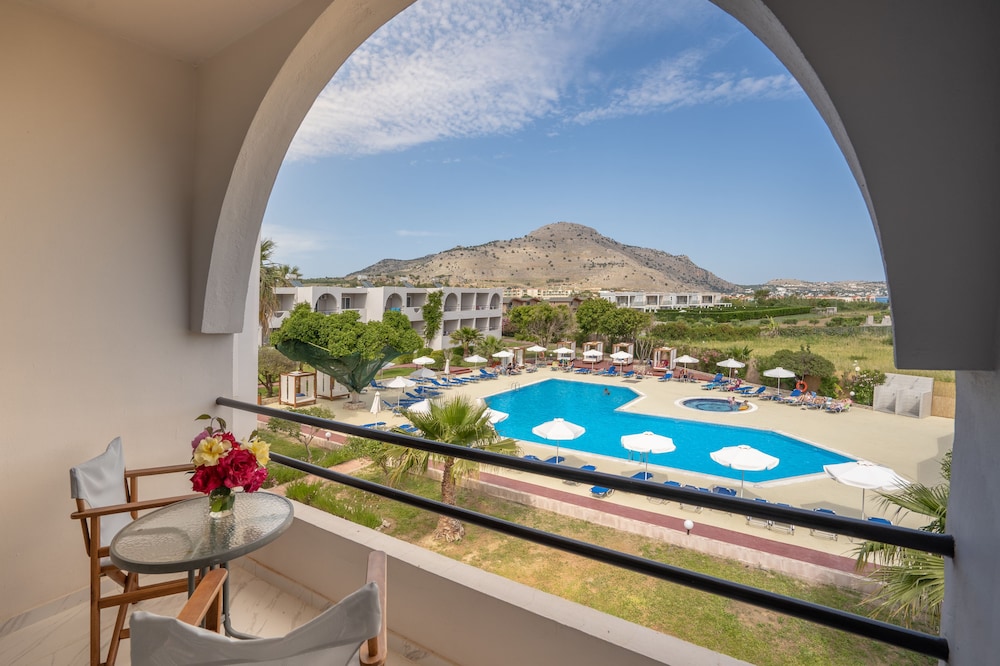Lardos Bay — Swimming pool in Lardos, South Aegean