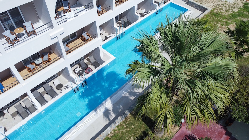 Lardos Bay — Swimming pool in Lardos, South Aegean